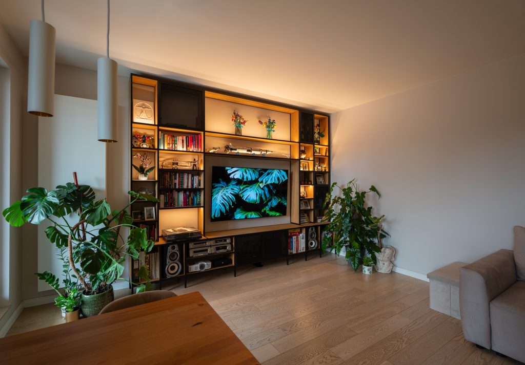 Zabudowa RTV – detale mebli na wymiar