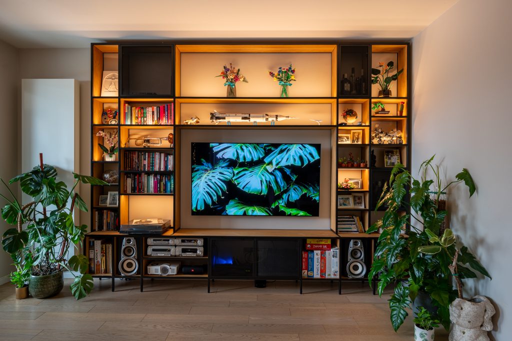 Zabudowa RTV – detale mebli na wymiar